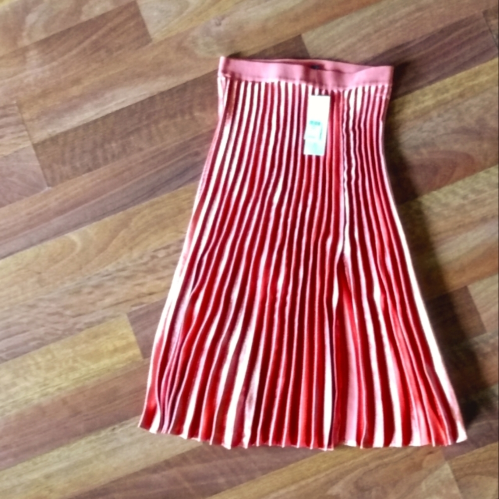 NY & Company Pleated Midi Skirt